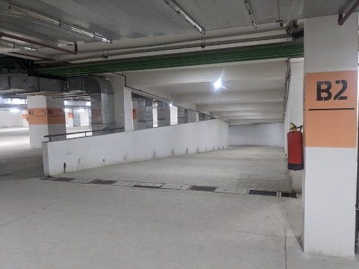EXPANSIVE PARKING